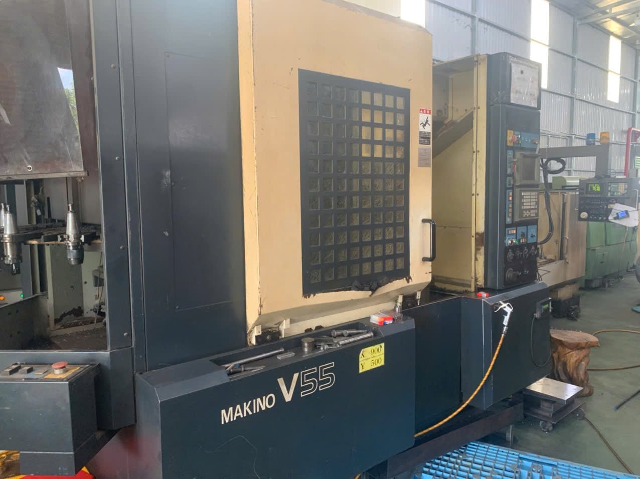 CNC vertical machining center machine 2